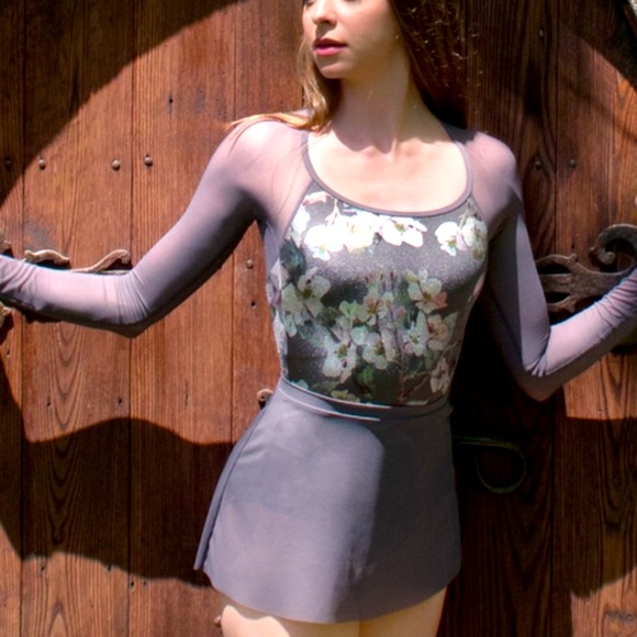 Yumiko Dresses & Skirts - Eleve mesh skirt.